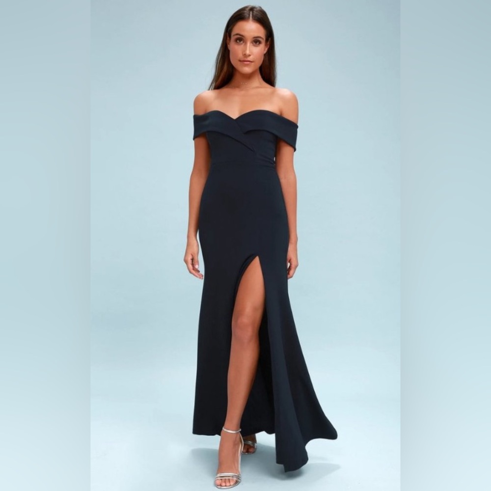 Lulu Off the shoulder Maxi dress XS